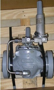 费希尔 EZR 型 WCC 钢FISHER气体调节器，带 161EB 控制器高流量